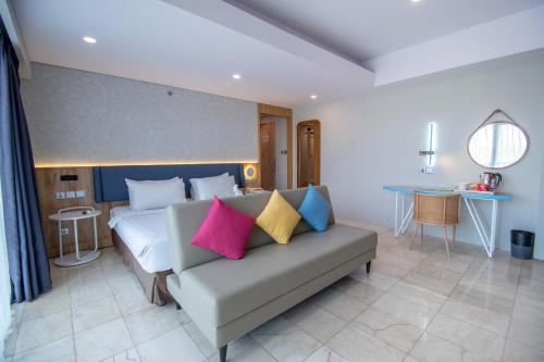 Koa D Surfer Hotel