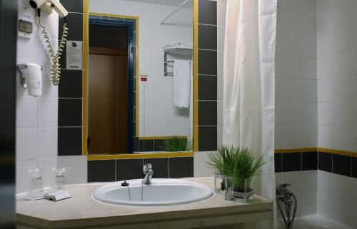 Flag Hotel Guimarães-Fafe - image 6