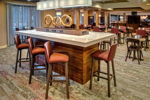 Courtyard by Marriott Springfield - image 11