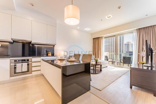 Panoramic Dubai Water Canal Views 1BR with Seamless Access to Marina Mall, Steps from the Tram, The Address Residences, Dubai Marina by Deluxe Holiday Homes, Dubái (foto 2)