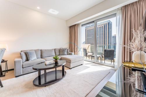 Panoramic Dubai Water Canal Views 1BR with Seamless Access to Marina Mall, Steps from the Tram, The Address Residences, Dubai Marina by Deluxe Holiday Homes, Dubái (foto 6)