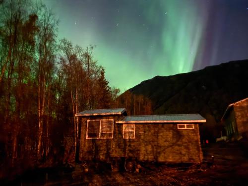 Tiny Home at Bear Mountain -Only 25 Min from Anchorage, Great Central location-Cute & Comfortable, Anchorage (foto 6)