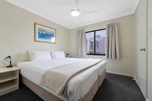 2 bedrooms, 3 beds