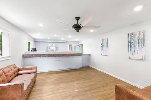 ردهة, Birch Hill Suites - Lakeland in Lakeland