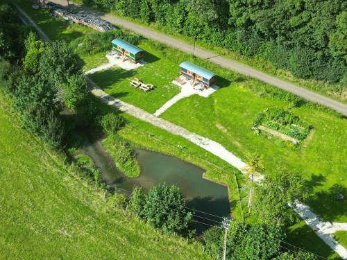 Roulotte Cosy les Roseaux bleux in Verseilles-le-Bas