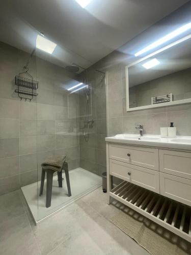 Thann centre, 2 BR, terrasse exposée sud, vue sur la Collégiale (Thann centre, 2 BR, terrasse exposee sud, vue sur la Collegiale) in Thann