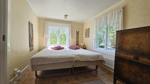 Cottage surrounded by peaceful nature in Tegneby in 洛桑