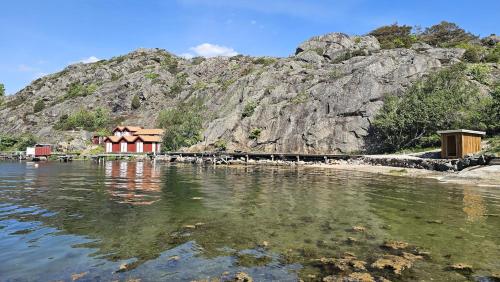 Cottage surrounded by peaceful nature in Tegneby in 洛桑