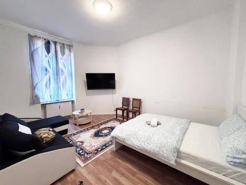 1Room Flat with Kitchen Near Neukölln & Kreuzberg
