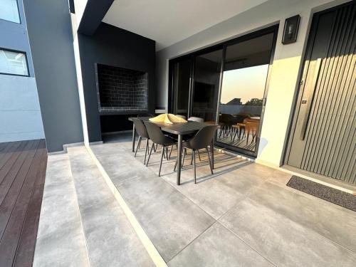 Comoditats, Sunset Sky at Lesvos 17 in Long Acres Country Estate