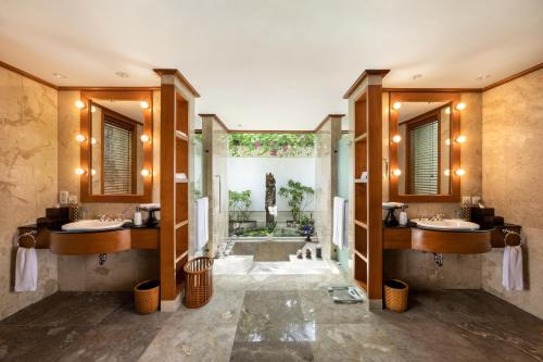 Well-appointed bathrooms