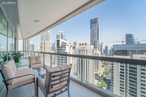 Modern Fully upgraded 1 BR Plus Study Room with Luxury Interiors and Partial Fountain Views In The Heart of Dubai, Dubai