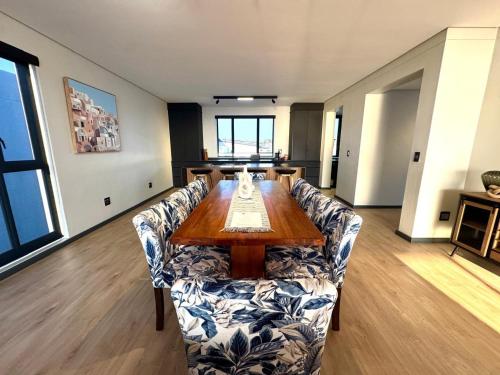 Comoditats, Sunset Sky at Lesvos 17 in Long Acres Country Estate