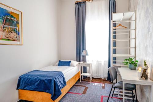 BlueBell Hotel - image 26