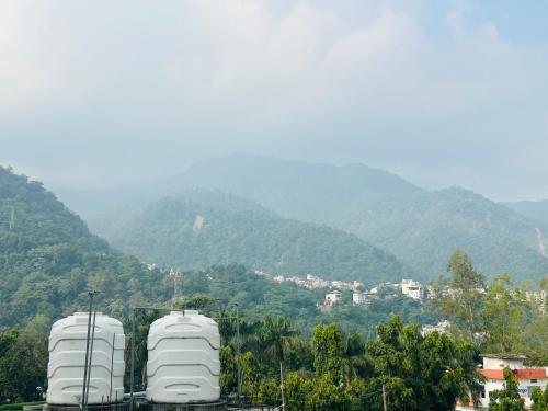 Ganpati Guest House Near Ram Jhula in Swarg Ashram