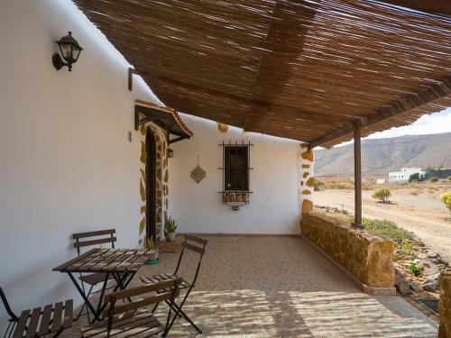 Mahostly Casa de la Roseta B in Tetira