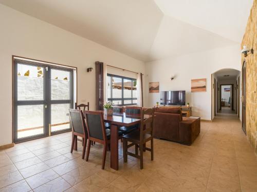 Mahostly Casa de la Roseta B in Tetira