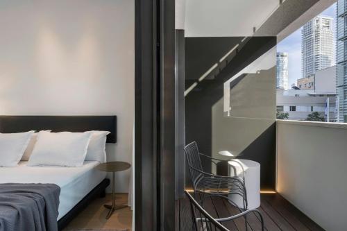 room detail thumbnail 1