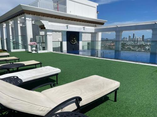 The Empire Tower Pattaya 2