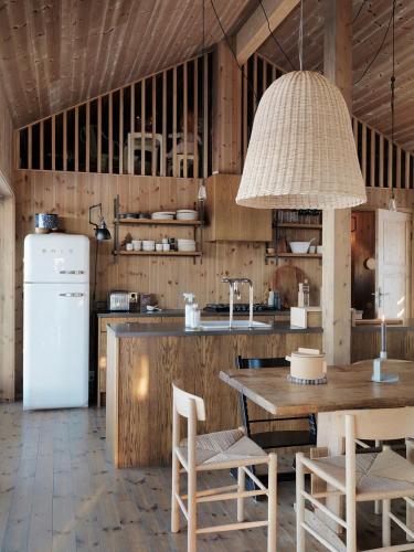 Utvendig, Unique Cabin With Great Natural Materials in Øyer