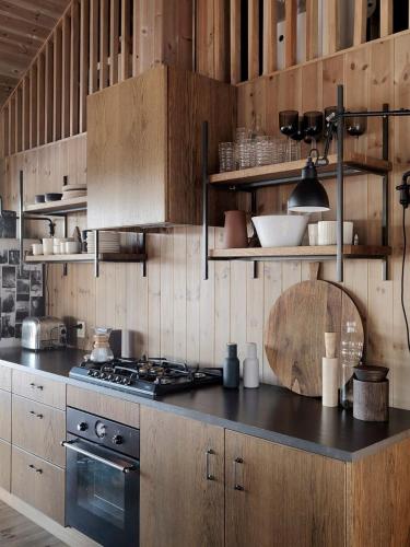 Utvendig, Unique Cabin With Great Natural Materials in Øyer