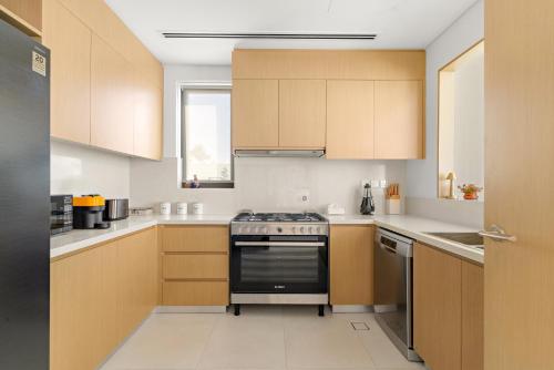 Luxury 4BR and Maid Room Townhouse Tilal Al Furjan, Dubaï (photo 8)
