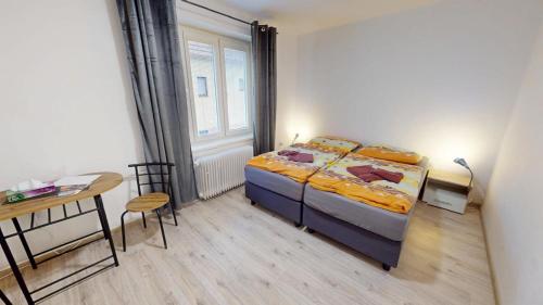 2 twin beds