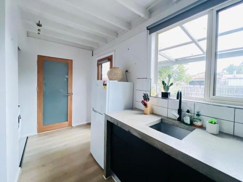 Coastal A-Frame Hideaway in Hastings / Tyabb