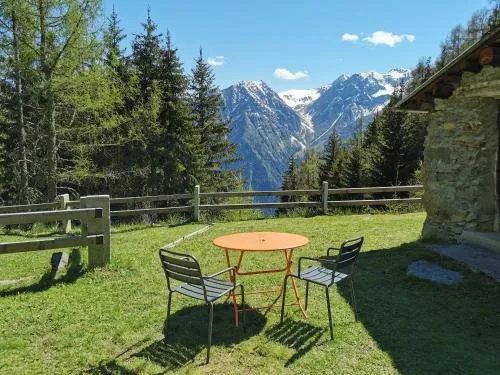 Idyllisches und alleinstehendes Maiensäss in Valposchiavo in Poschiavo, Schweiz