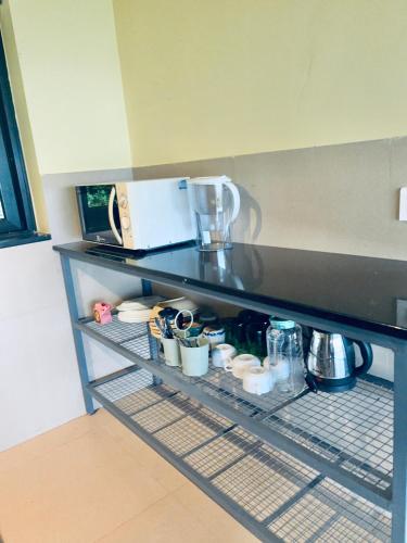 Kitchen, The Lookout, Hilltop Cottage in Curtorim