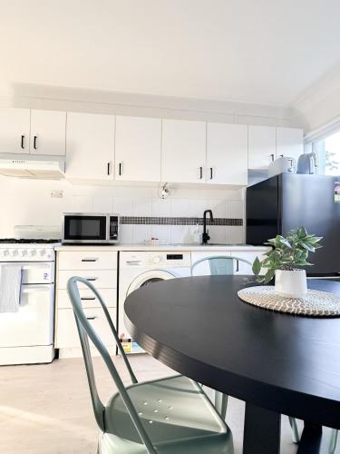 Mi Casa Su Casa - 2BR Sleeps 6 - Free Parking - CBD in 溫莎