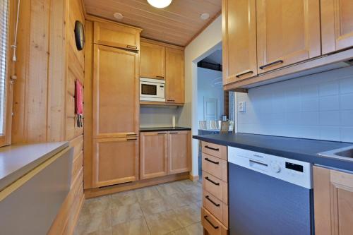 Kitchen, Holiday Cabin Isomus inc outdoor jacuzzi in Nilivaara