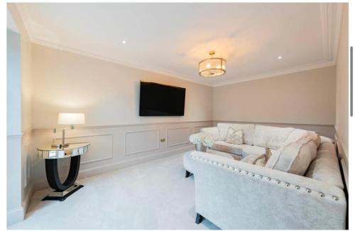 The Wellness Retreat Sauna Ice Bath & Hot tub in Netley