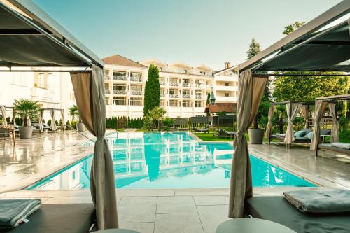 Úszómedence, Das Parkhotel - Sudtirols nordlichster Punkt in Bad Worishofen