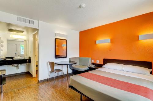 Motel 6-Thornton CO - Denver - image 11