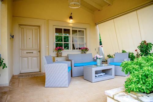 Rita's Cozy Country Home in Mosxato
