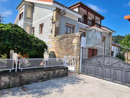 Gran casa rural con Finca de 4000 m2 gîte à louer Vioño