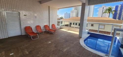 สระว่ายน้ำ, Excelente Apto com piscina 200 mts da praia - QX10H in มารากานา