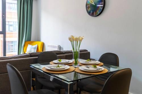 Central Birmingham Apartment 2 Bedrooms, 2 Bathrooms, Stylish Stay, Birmingham (foto 2)