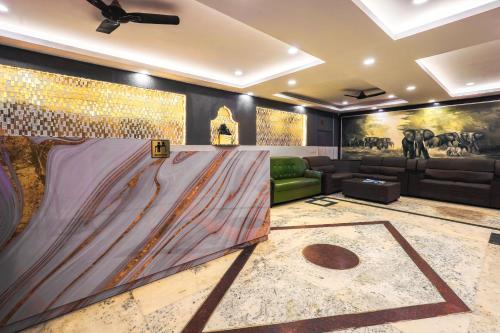 The K11 Business Class-Near US Consulate – Chennai, IL