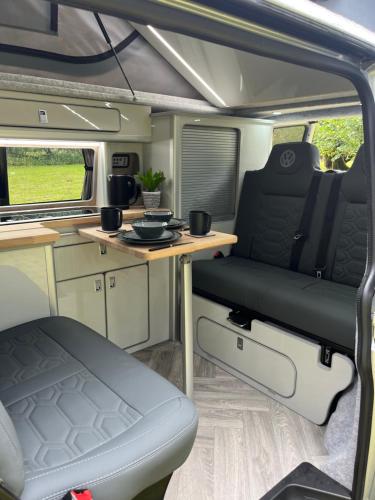 Campervan Scotland, Glen Roamer in Очтеардер