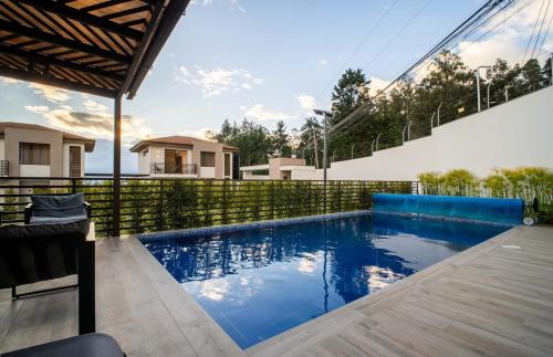 Nogal Getaway! in ปิโฟ