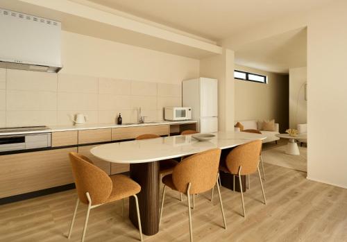 오키나와 본섬 URUUMI Onna Pool Villa ｳﾙｳﾐ ｵﾝﾅ ﾌﾟｰﾙ ｳﾞｨﾗ -公式- 4성급 싱글룸 레스토랑