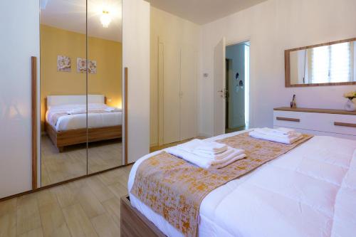 Casa Benedetta Charme Apartment Cremona Centro in เครโมน่า