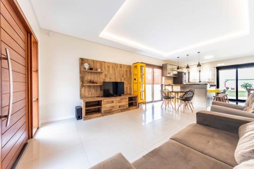 Casa da Coruja a 150 m da Praia nos Acores KR1837 in Armacao