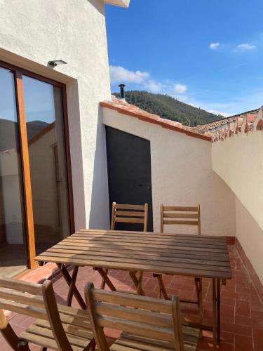 Apkārtne, La porchá (La porcha) in Fuentes De Ayodar