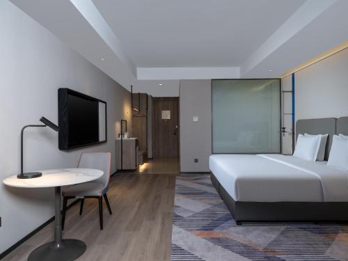 room detail thumbnail 2
