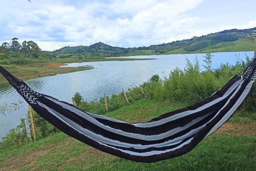 Glamping & Cabaña con Paddle, ducha al aire libre, Pet-friendly - Oasis junto al Lago, Calima (fotografie 10)