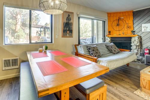 Cozy Mammoth Lakes Studio 5 Mi to Ski Slopes detail