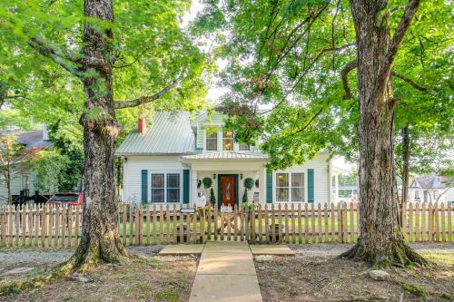 Walk to UT Southern and Dtwn Pulaski Historic Home in Pulaski
